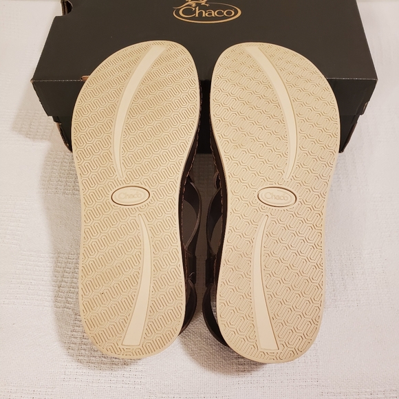 CHACO WAYFARER LEATHER SANDALS W/ COMFORT  FOOTBED - Picture 5 of 5